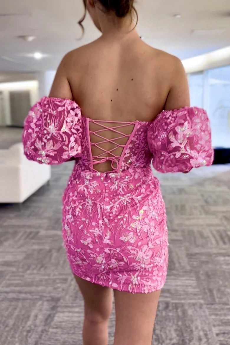 Vestido corto sin tirantes con encaje y lentejuelas para el regreso a casa